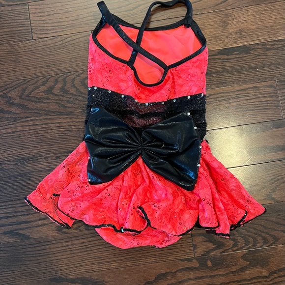 Dance costumes - Picture 2 of 3